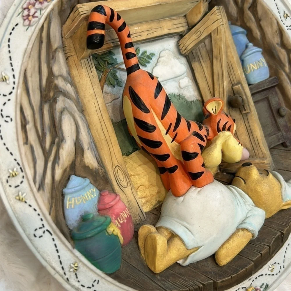1995 Winnie the Pooh Bradford Exchange 3D Plate Bouncing’s What Tiggers Do Best